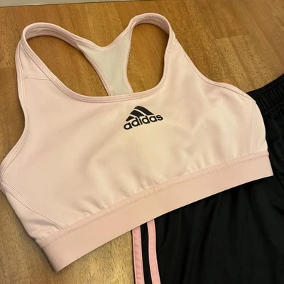 Conjunto de sujetador y pantalones cortos deportivos Adidas negro rosa Aeroready EE. UU. ropa deportiva mediana para mujer Foto 1 de 4