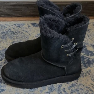 UGG Womens Sz 9 Constantine Black Fur Suede Shearling Fur Ankle Boots 1018629 - Picture 1 of 3