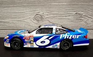 Team Caliber Owner Series #6 Mark Martin Pfizer Ford Taurus Maßstab 1:24 - Bild 1 von 7