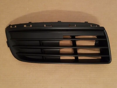 适合 2005 - 2010 年大众 JETTA 前保险杠乘客格栅雾灯边框插入新品 — 第 1/3 张图片