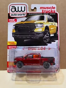 1/64 AUTO WORLD 2023 RAM 1500 REBEL HAVOC EDITION YELLOW RUBY RED CHASE CAR - Bild 1 von 2