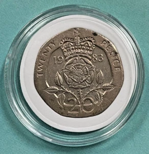 1983 UK Coin 20 Pence Queen Elizabeth II D. G. Reg. F. D Crowned Tudor Rose - Bild 1 von 2