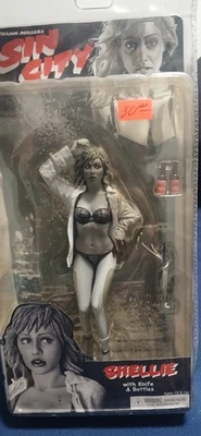 NECA Frank Miller's Sin City Shellie Action Figure (Black & White Edition) Foto 1 de 4