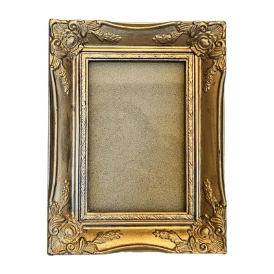 Marco de fotos Burnes esquinas decorativas doradas clásico vintage para foto de 4" X 6" Foto 1 de 4