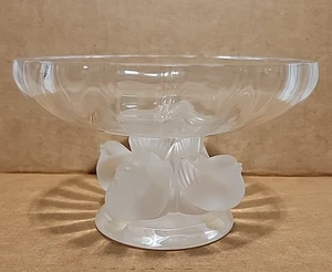 LALIQUE FRANCE NOGENT Satin Frosted Birds Footed Pedestal Bowl Dish SIGNED - Picture 1 of 11