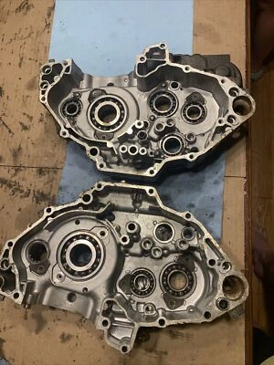 yamaha yz400f Engine Motor Crank Case Main Case Left And Right Side Cases  - Изображение 1 из 4
