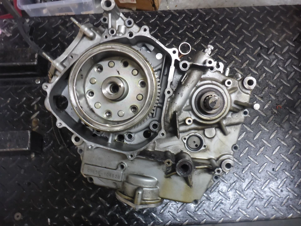 05 Hyosung GT650R GT 650 R Comet Motor Entremo Inferior Cárter HYUS Foto 1 de 4