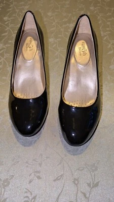 East5th flex form women's blk patent heel pumps, size 8M - Image 1 of 4