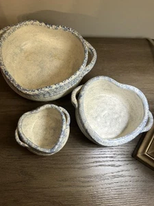 Herzförmige verschachtelte Servierschalen Keramik 3er Set Valentinstag  - Bild 1 von 19