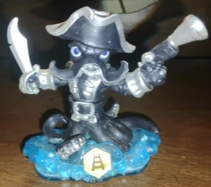 Skylanders SWAP FORCE Character Figure: DARK WASH BUCKLER -variant- (blue base)