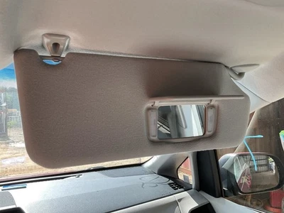 Passenger Right Sun Visor Illuminated Fits 11-14 SIENNA 4841785 Foto 1 de 2