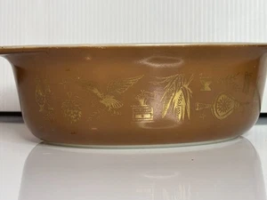 Vintage PYREX 1 1/2 Quart EARLY AMERICAN Brown Gold Oval Casserole Dish 043 - Picture 1 of 14