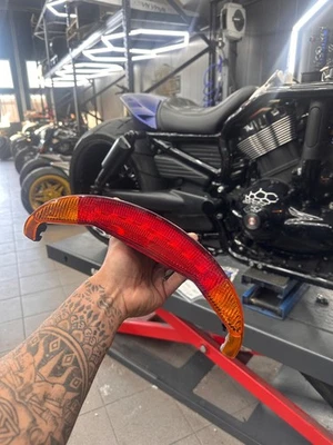 Harley Davidson Muscle Tail Light VRSCF. Foto 1 de 3