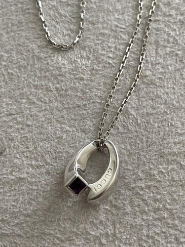 Autentica collana Gucci in argento sterling con gemma viola