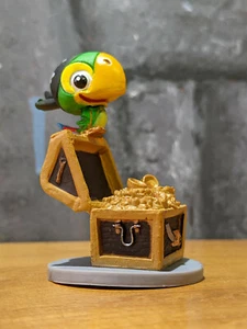 Figura de loro cráneo cofre del tesoro Jake y los piratas de Neverland adorno de pastel - Imagen 1 de 8