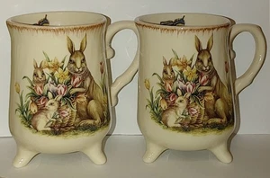 Juego de 2 tazas de té de cerámica de Pascua mariposa con patas florales de colección de los años 80 - Imagen 1 de 4