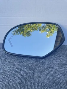 07-08 GMC Yukon Denali Left Driver Side Door Mirror Heated Turn Signal Auto Dim - Picture 1 of 8