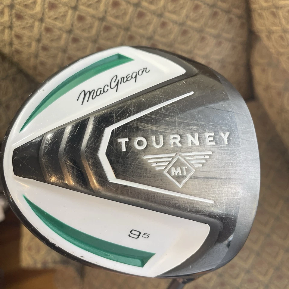 MacGregor MT Tourney Driver 9.5* Graphite Stiff Flex - Image 1 of 4