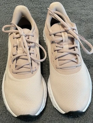 Nike Revolution 5 Shoes Barely Rose Lace Up Running BQ3207-600 - Image 1 of 4