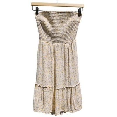 Vestido de Verano Hollister Cottagecore Sin Tirantes Talla S Calado Floral Picnic Amarillo Foto 1 de 4