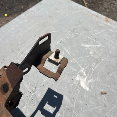 Ford Mustang Mercury Cougar 1970 columna de dirección inferior soporte de freno Foto 1 de 4