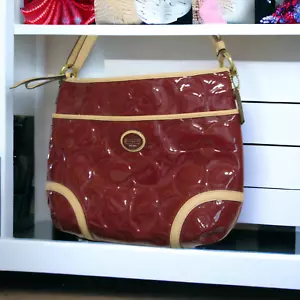 New Coach 20022 PATENT CONVERTIBLE HOBO Bag Purse Crimson Red - Picture 1 of 2