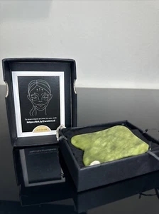 Anmarie GUA SHA Jade Gua Sha tool to contour, lift and glow Free Shipping T - Foto 1 di 3