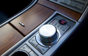 Genuine Jaguar XF 2009-2014 Centre Console Veneer Kit American Walnut - C2Z2354 - Picture 1 of 3