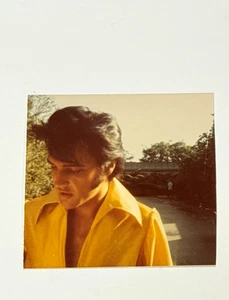 FOTO RARA DE COLECCIÓN DE ELVIS PRESLEY KODAK Hillcrest home, 17 de julio de 1969 - Imagen 1 de 2