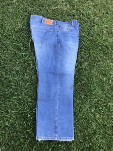 Vintage Levi's Men's 559 Relaxed Fit Jeans Med Wash 46 x 30 Cleaners Starch - Picture 1 of 16