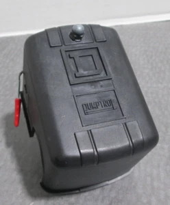 SQUARE D 9013 FHG39M1XZ22 PRESSURE SWITCH W/ ON-OFF LEVER SINGLE PORT NEW - Picture 1 of 5