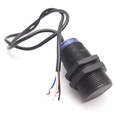 Telemecanique XS4P30KP340 Inductive Proximity Sensor, Range: 15mm, PNP NPN, 0.5m - Image 1 of 4