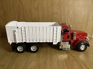 Ertl Big Farm Peterbilt 367 Truck With Grain Box Lights & Sounds Works 1/16th - Picture 1 of 19