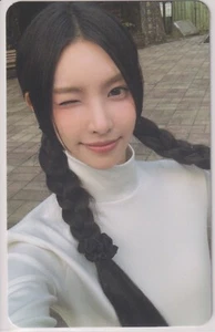 Illit Yunah Official Photocard | Super Real Me Album "Real Me Version" - Picture 1 of 2