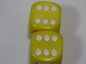 NEW Dice Set of 2 D6 (22mm) - Opaque Yellow w/ white pips - Picture 1 of 3