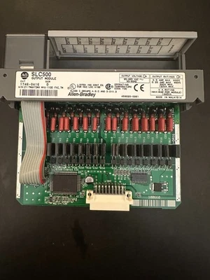 Computadora Industrial Allen Bradley SLC 500 1746 0A16 Ser D Foto 1 de 3