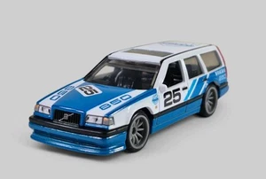 VOLVO 850 ESTATE WAGON Diorama Collectible DieCast Model Car 1:64 White LOOSE - Picture 1 of 8