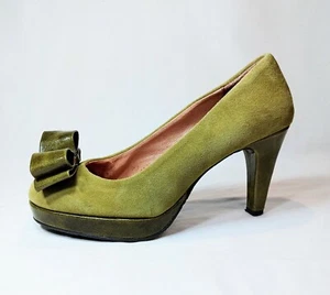 Anthropologie Miss Albright Charteuse Suede & Patent Pumps w/ Bow Detail Size 6M - Picture 1 of 19