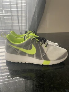 nike roshe Sneaker Schuh NEU 44 Sportschuh - Bild 1 von 6