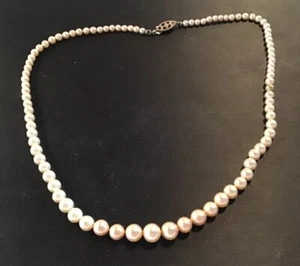 Vintage Faux Perlen Halsreif mit einem Sterling Silber Verschluss - Bild 1 von 2