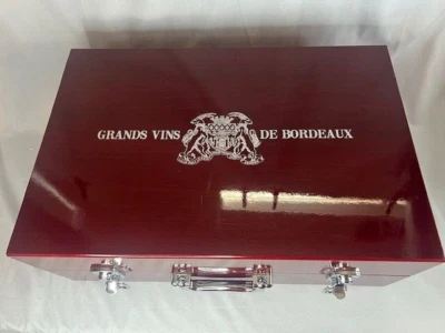GRANDS VINS DE BORDEAUX Caja Madera Vino y Copas 19"x13"x7" con Copas de Vino Foto 1 de 4