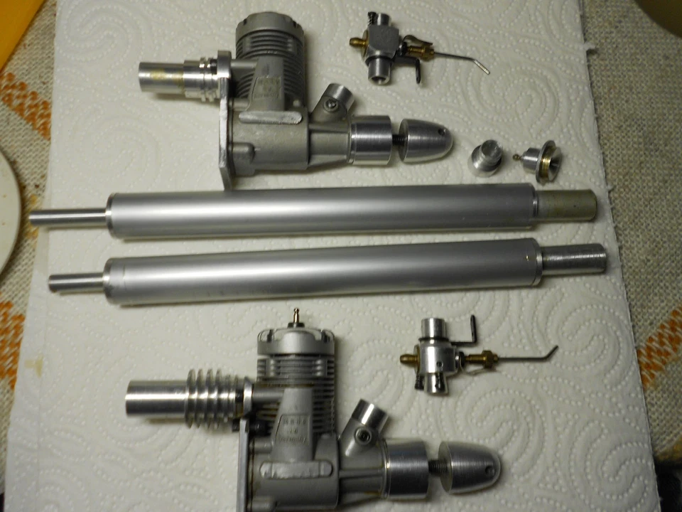 2x Webra Speedy 1,8ccm wenig gelaufen spezielle Rückwandbefestigung div. Zubehör - Bild 1 von 4