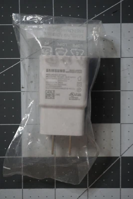 Samsung EP-TA200 15W Fast Adaptive Fast Charging DTA Charging Adapter NEW - Image 1 of 4