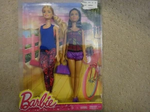 2016 Barbie and Christie Exercise Fun EXCLUSIVE - Picture 1 of 3