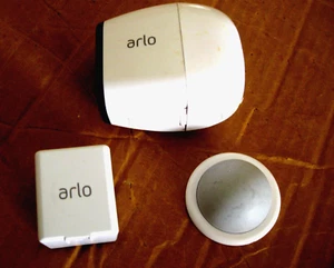 Arlo Pro 2 VMC4030P - 1080p HD Wireless Kamera mit Mag. Mount & Arlo Akku getestet - Bild 1 von 7