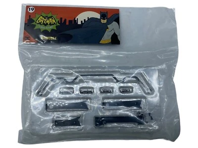Fanhome Build The 1966 Batimóvil TV Batman Coche Escala 1/8 Modelo Kit Edición 19 Foto 1 de 3