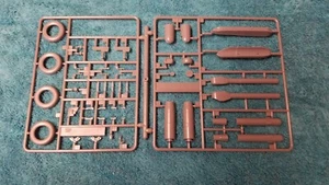 F/A-18C Hornet 1/32 Academy 2191 Angüsse R&S: Reifen, Zielsystem, Antennen - Bild 1 von 2