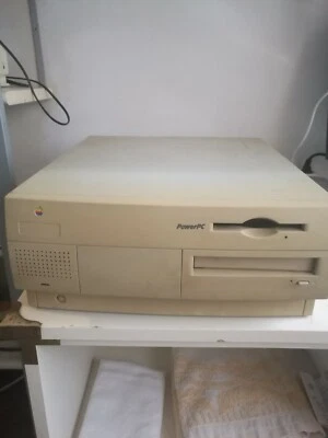 Power Macintosh G3 Power Pc Desktop Bianco - Immagine 1 di 4