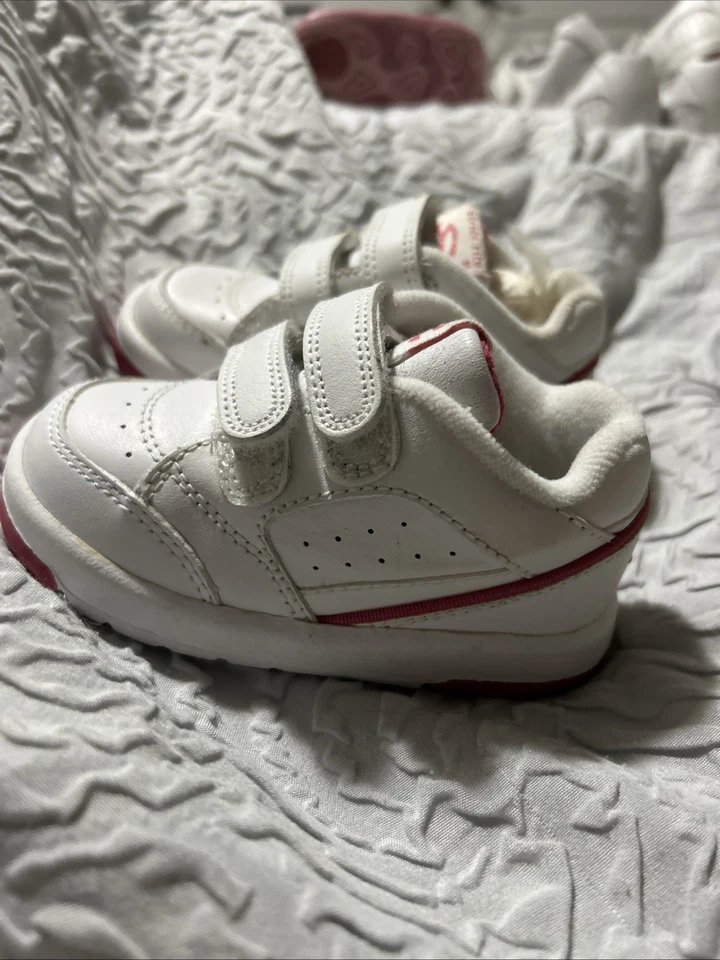 STRIDE RITE TODDLER GIRL SIZE 4 WHITE AND PINK SNEAKER RASCAL 2 BOX C - Image 1 of 4