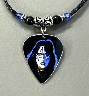 Collar de púa de guitarra de aluminio hecho a mano KISS Ace Frehley Foto 1 de 2
